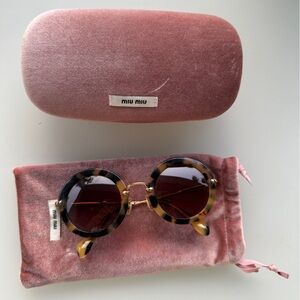 MU 59US Women's Round Sunglasses